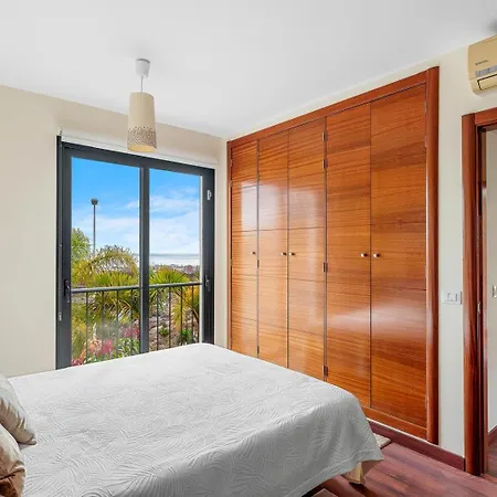 Felicia Villa Costa Adeje (Tenerife)