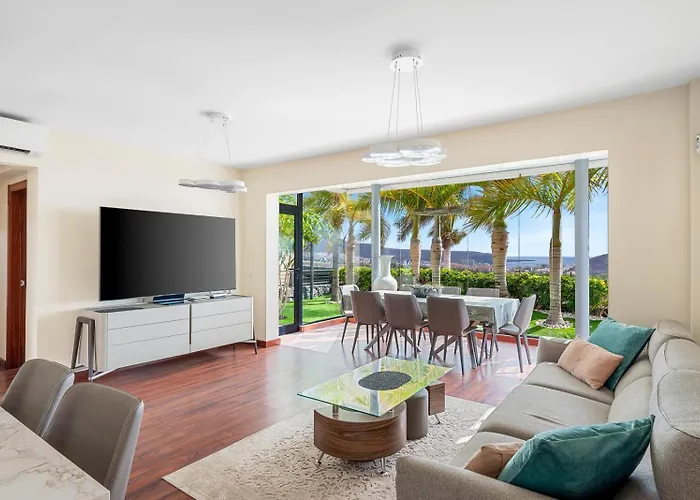 Felicia Willa Costa Adeje (Tenerife)